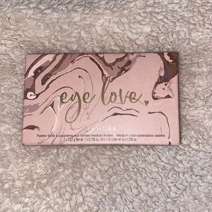Eye Love Eyeshadow Palette